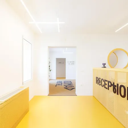 Hostel Nomad Τρεβίζο