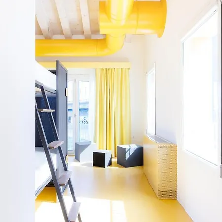 Hostel Nomad *