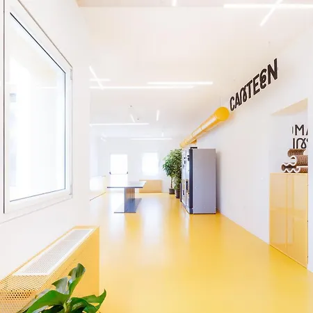 ホステル Nomad *