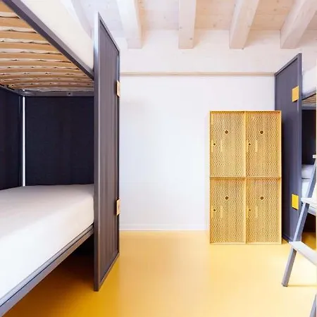 Hostel Nomad