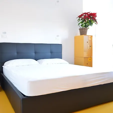 Hostel Nomad Τρεβίζο