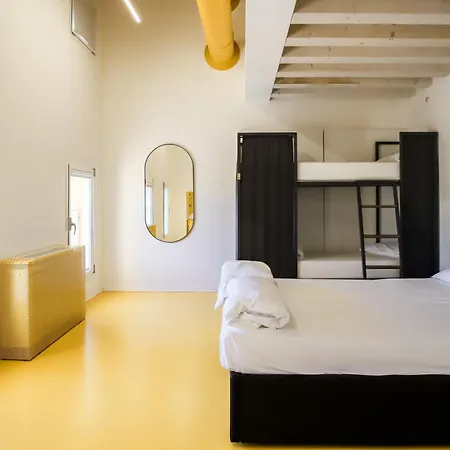 Hostel Nomad